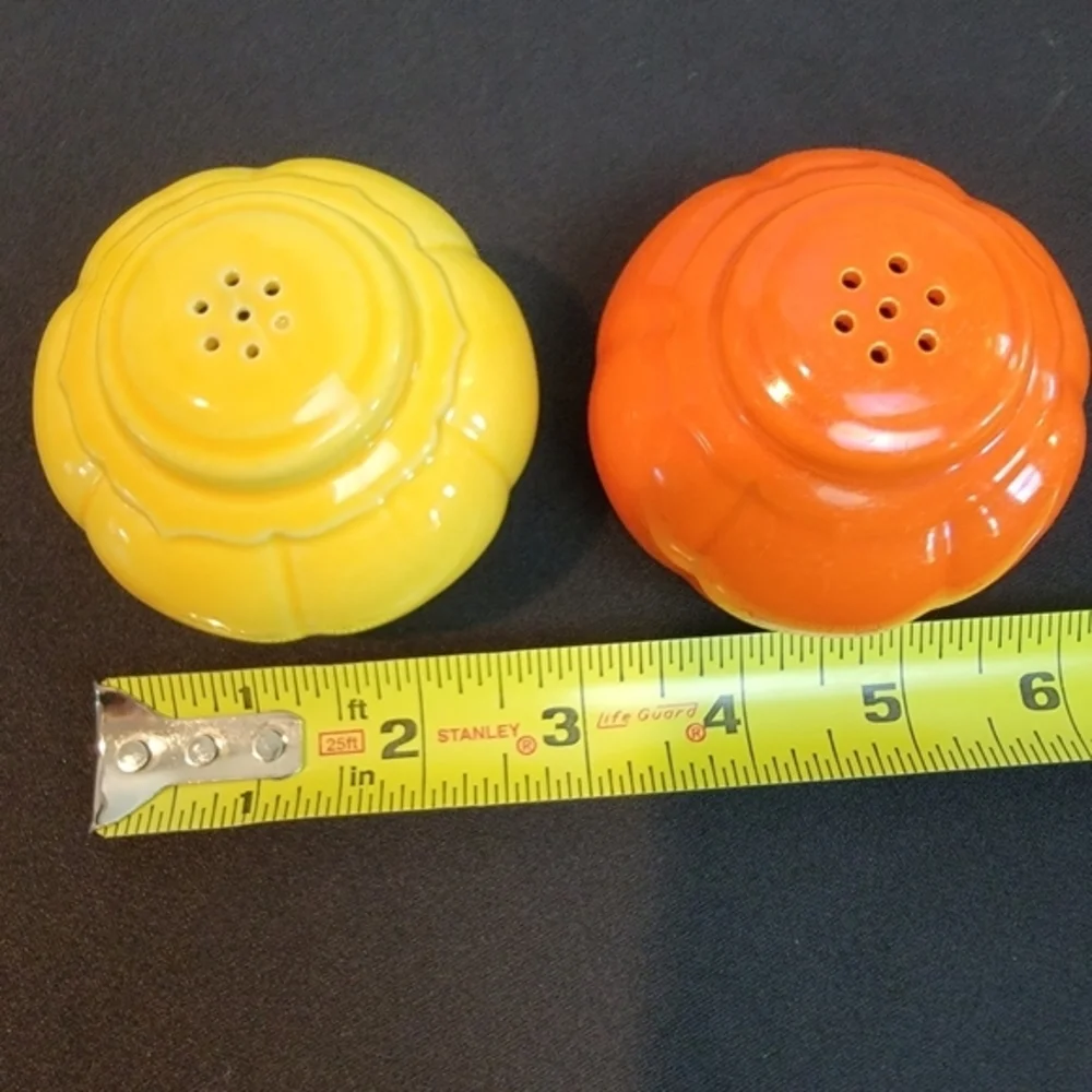 Homer Laughlin Salt & Pepper Shaker Riviera Tango‎ (Fiestaware cousin) red yell